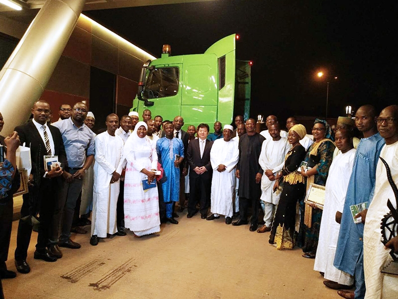 SINOTRUK and TOGUNA successfully held a appreciation meeting to thank the people from all walks of life in Mali for their recognition and support of the SINOTRUK brand. And transporters are widely invited to visit the headquarter of SINOTRUK.